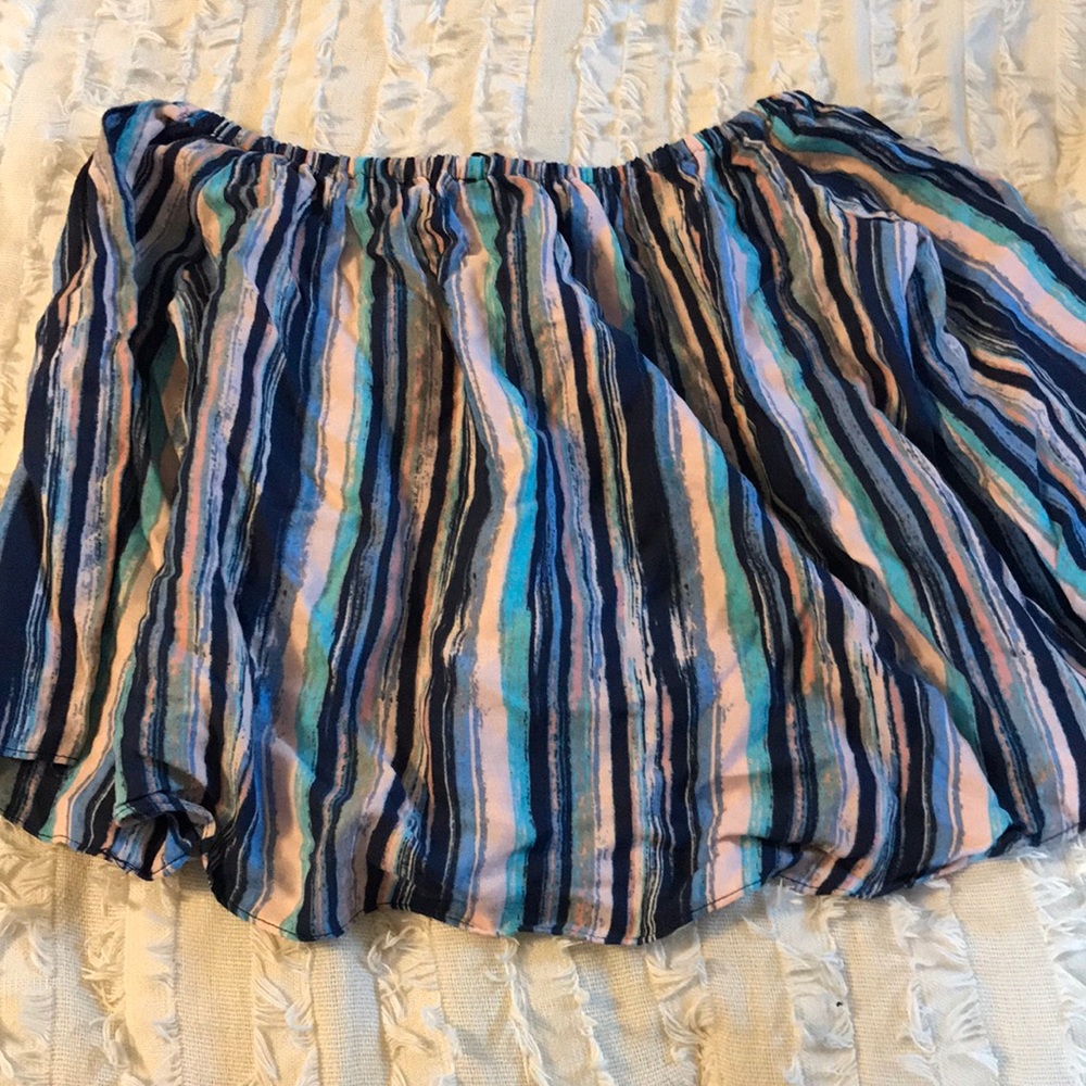 Top - Picture 2 of 2